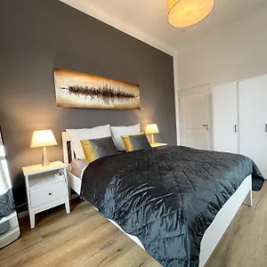  Apartment In